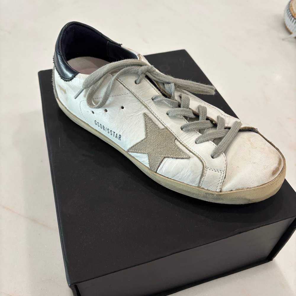 Golden Goose SuperStar GGDB/SSTAR White Gray Athletic Shoes Great condition Sz39 - Picture 3 of 13
